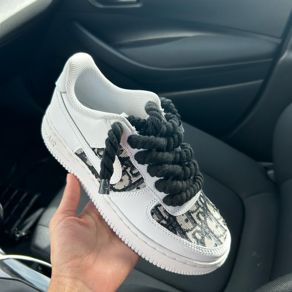 Stylish Sneakers - Dior Black and White